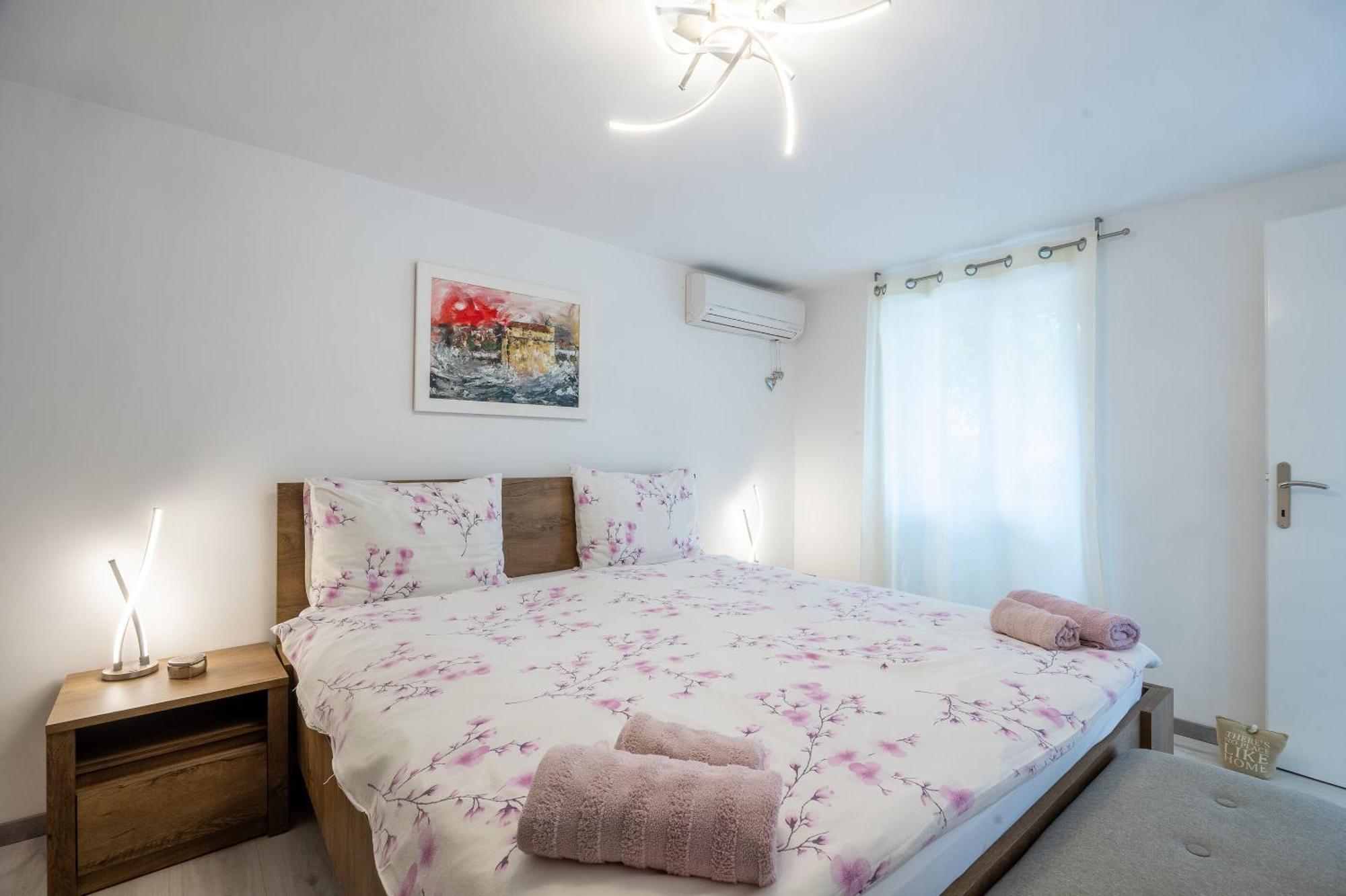 בול Apartments And Rooms Lea מראה חיצוני תמונה