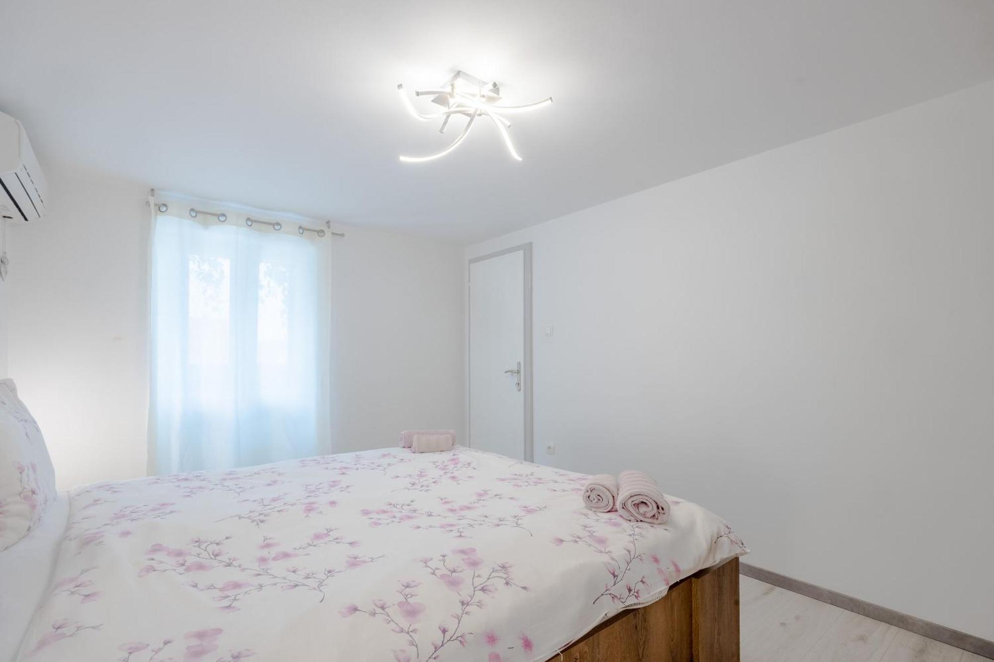 בול Apartments And Rooms Lea מראה חיצוני תמונה